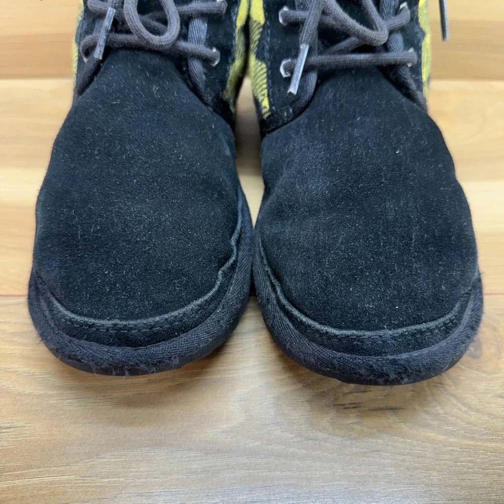 UGG Neumel Chukka Boot Youth Kids Size 5 Black Yellow Gingham Sherpa Fur Lined